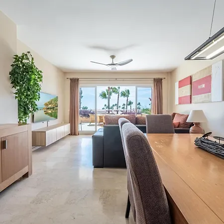 아파트 2 Beds With Sea View, Pool, Close To